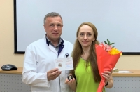 Начальнику отдела централизованных лабораторных исследований Елене Александровне Сухаревой вручен нагрудный знак "Отличник здравоохранения"