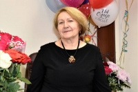 Сегодня празднует юбилей Толмачева Эмма Михайловна - главный врач областной стоматологической поликлиники
